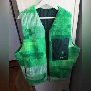 Nike Mens Green and White Liverpool Football Club Reversible Fleece Vest -Size M